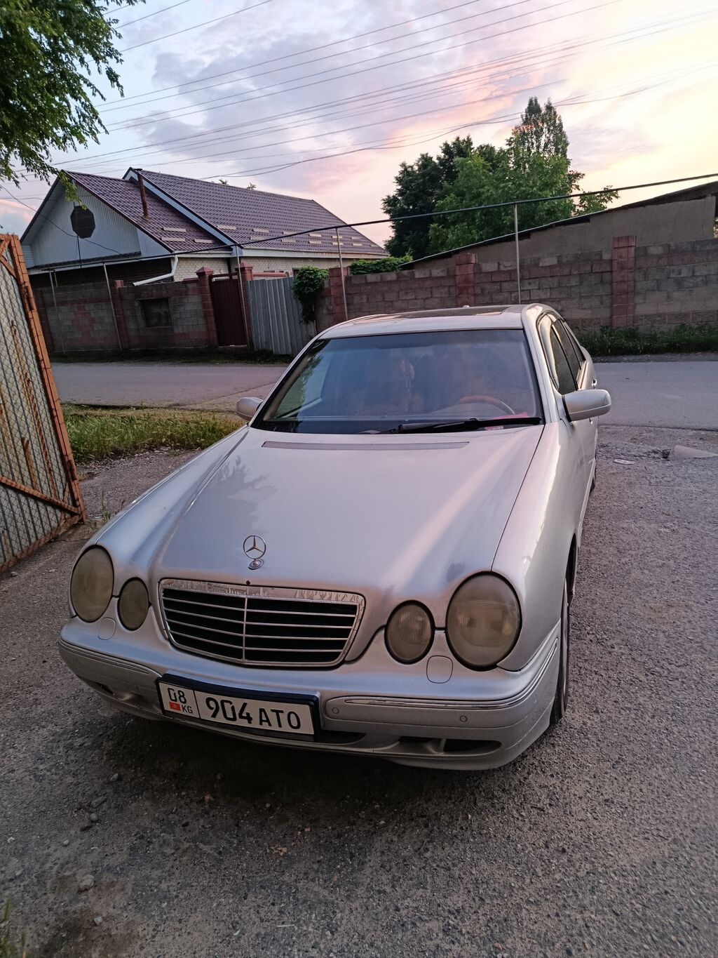 Mercedes-Benz E-Class: 2000 г., 3.2 л, Автомат, Газ, Седан: фото 1