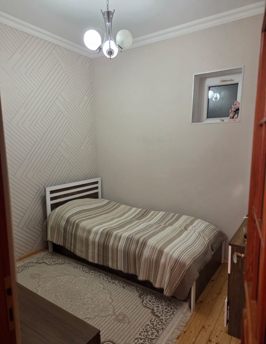 5 otaqlı, 132 kv. m, Yeni təmirli