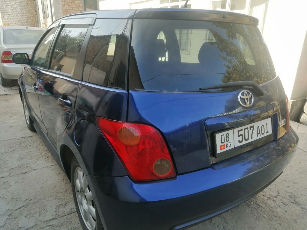 Toyota Ist: 2002 г., 1.3 л, Автомат, Бензин, Хэтчбэк: фото 5
