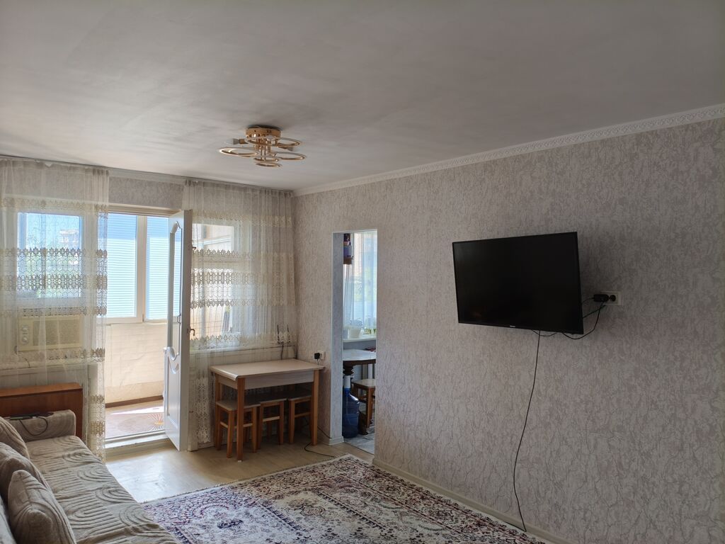 3 комнаты, 58 м², 104 серия, 4 этаж, Косметический ремонт: фото 3