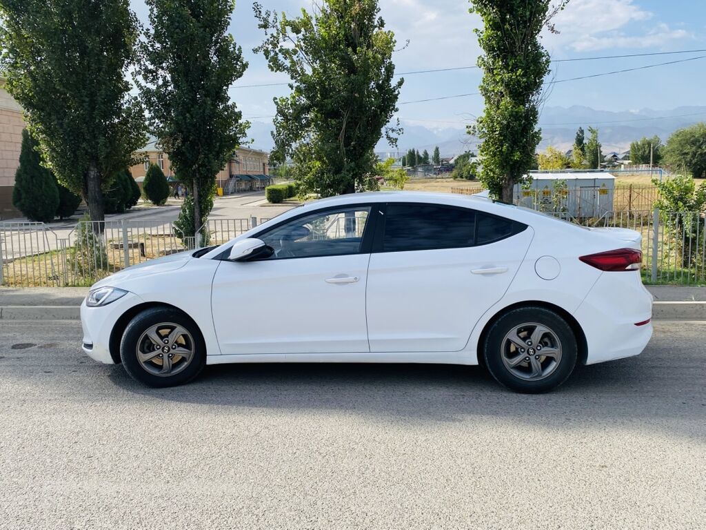 Hyundai Avante: 2018 г., 1.6 л, Автомат, Бензин, Седан: фото 5