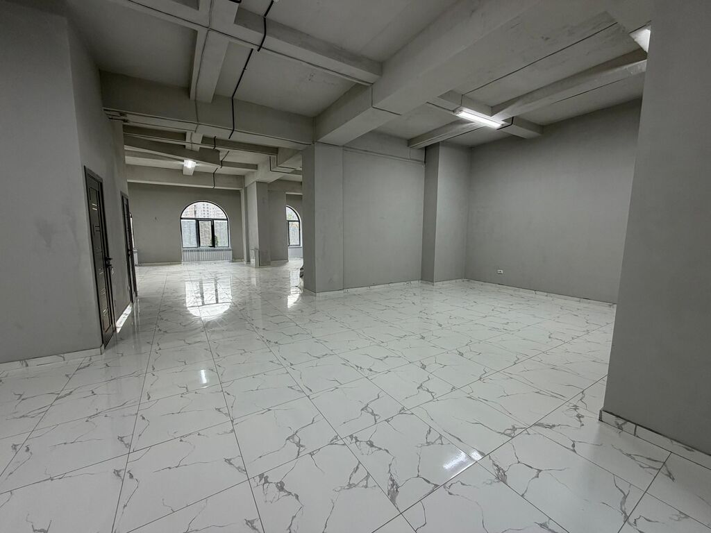 Продажа магазинов В жилом доме, 180 м², Евроремонт, Отдельный вход, 1 этаж — фото 3