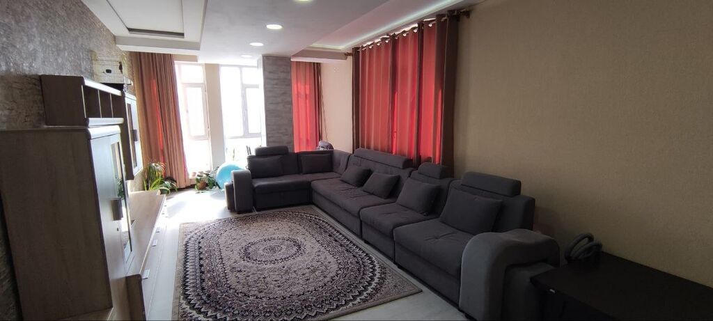 3 комнаты, 106 м², Золотой квадрат Элитка, 8 этаж, Евроремонт: фото 1