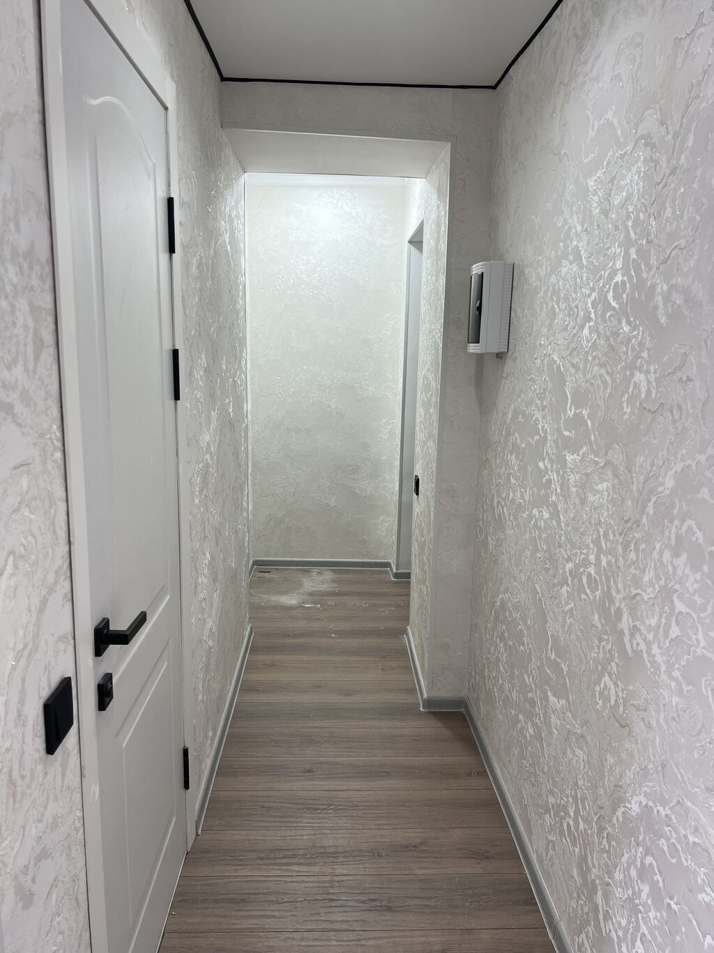 Нарын ш.центрда 1ком.квартира сатылат. Баасы: 33000$. Суйлошуу: фото 3