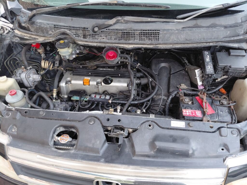Honda Stepwgn: 2004 г., 2 л, Автомат, Газ, Минивэн: фото 2
