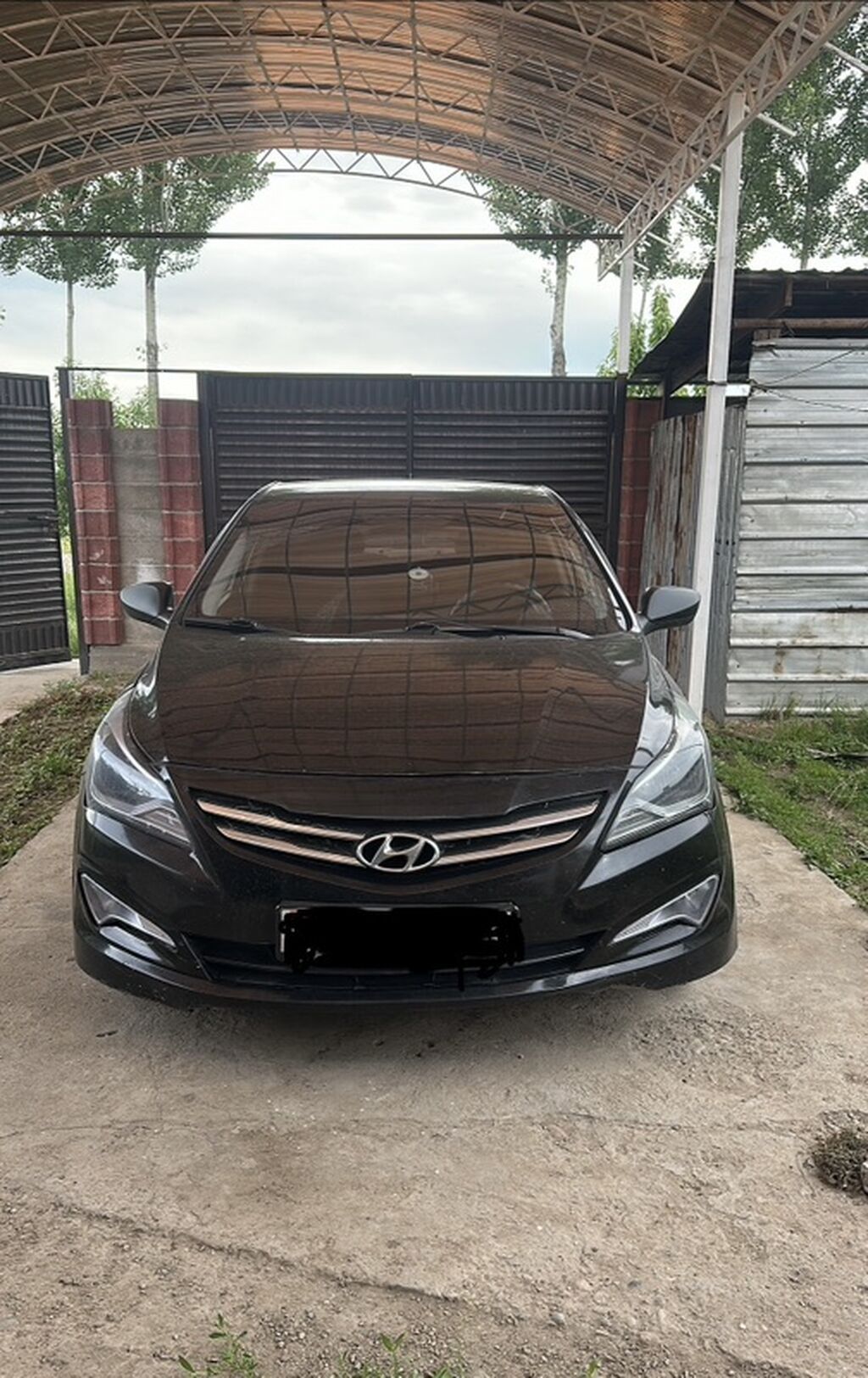Hyundai Solaris: 2015 г., 1.4 л, Автомат, Бензин, Седан: фото 2