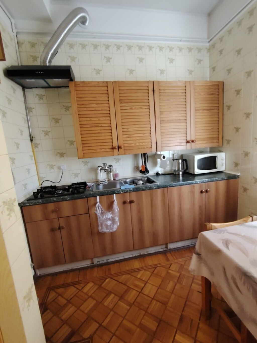 İcarəyə verilir 2 otaqlı köhnə tikili 75 m², Sahil m. 🏡 Сдается