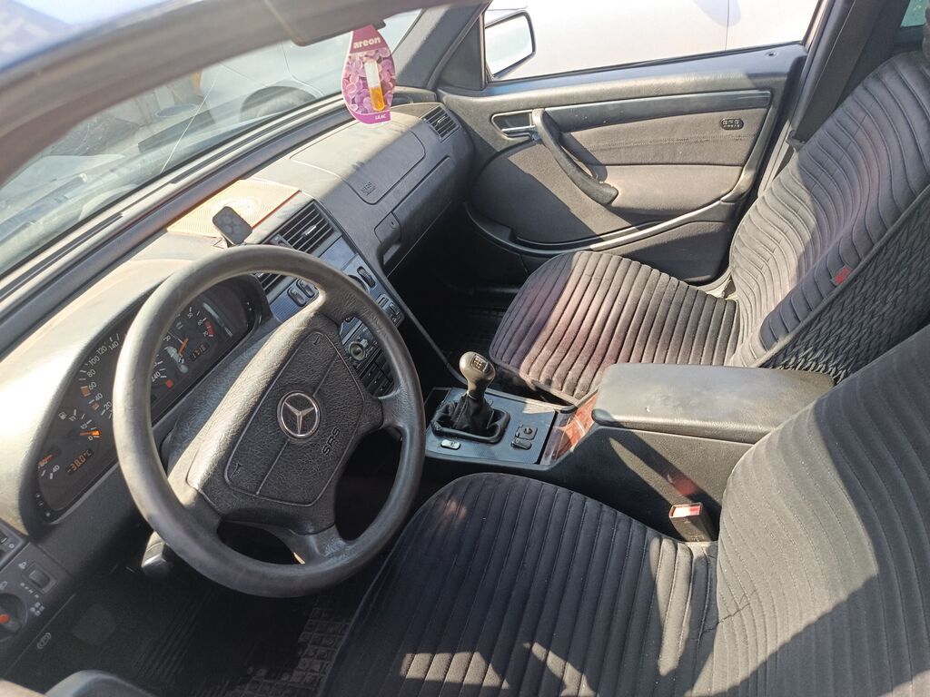 Mercedes-Benz C-Class: 1999 г., 2 л, Механика, Бензин, Седан: фото 7