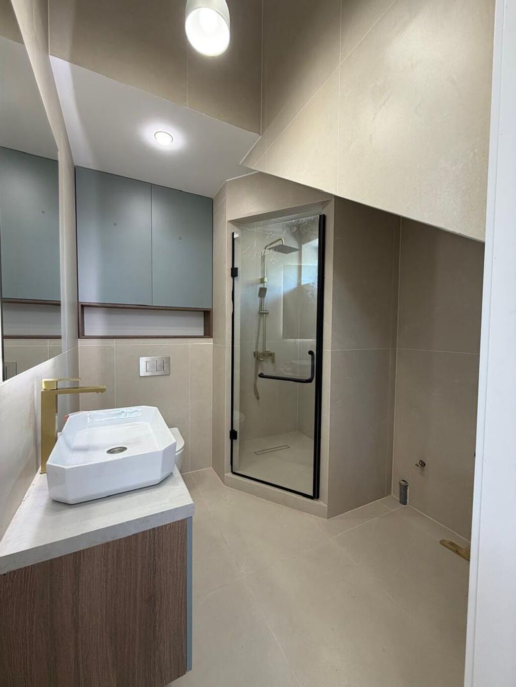 5 комнат, 200 м², 3 соток, Кок-Жар ж/м Газ, Канализация, Горячая вода: фото 2