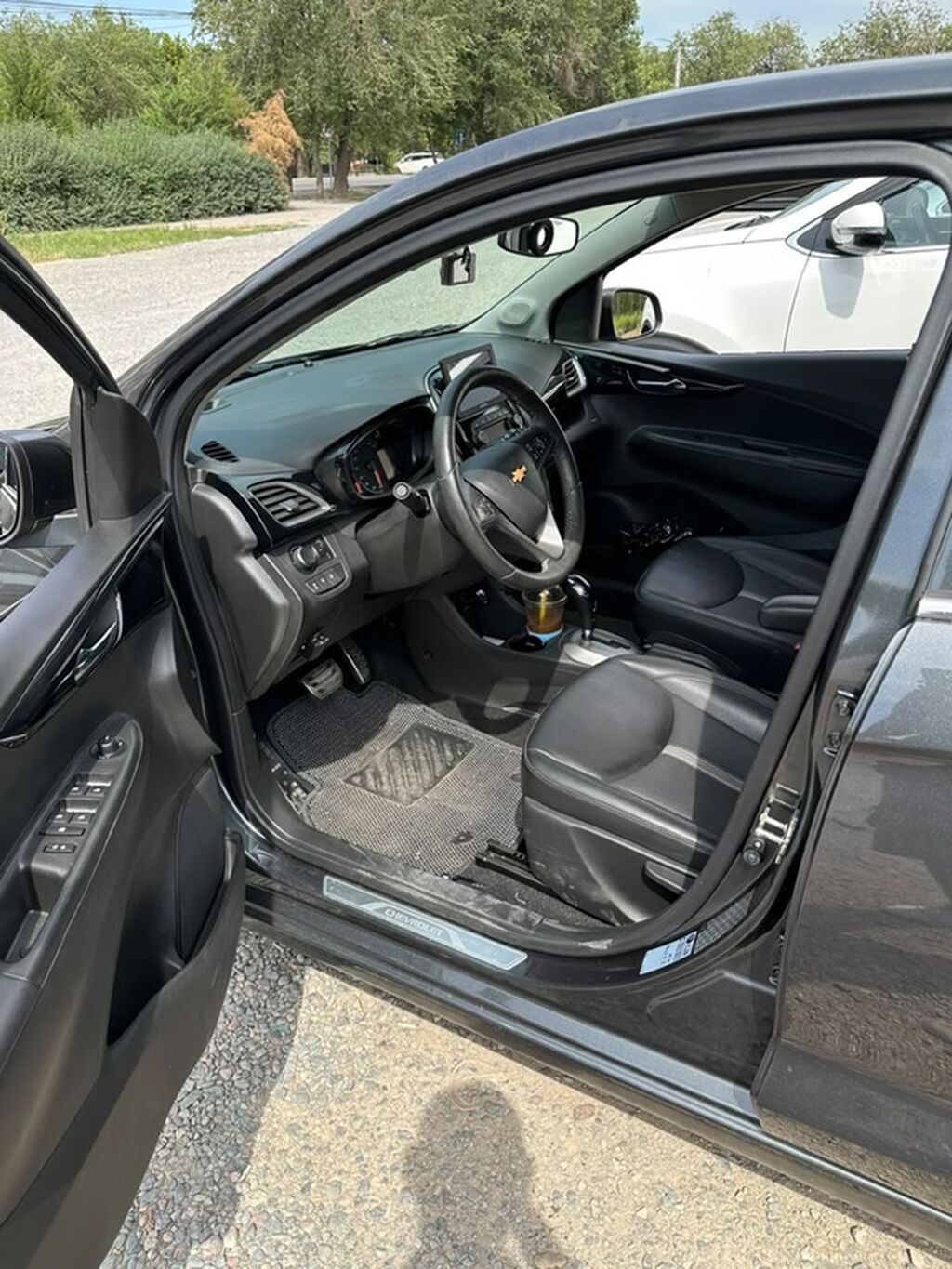 Chevrolet Spark: 2019 г., 1 л, Автомат, Бензин, Хэтчбэк: фото 2