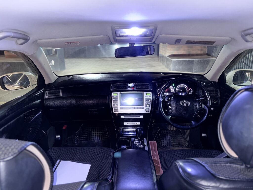 Toyota Majesta: 2005 г., Седан: фото 7
