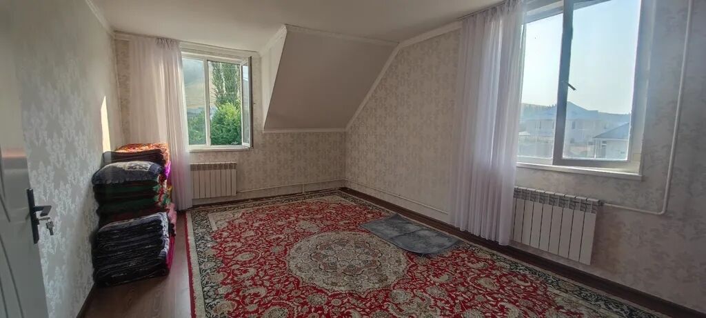 Жер уй ижарага берилет. 1- этаж кухня холл, санузел. 2- этаж 3: фото 5