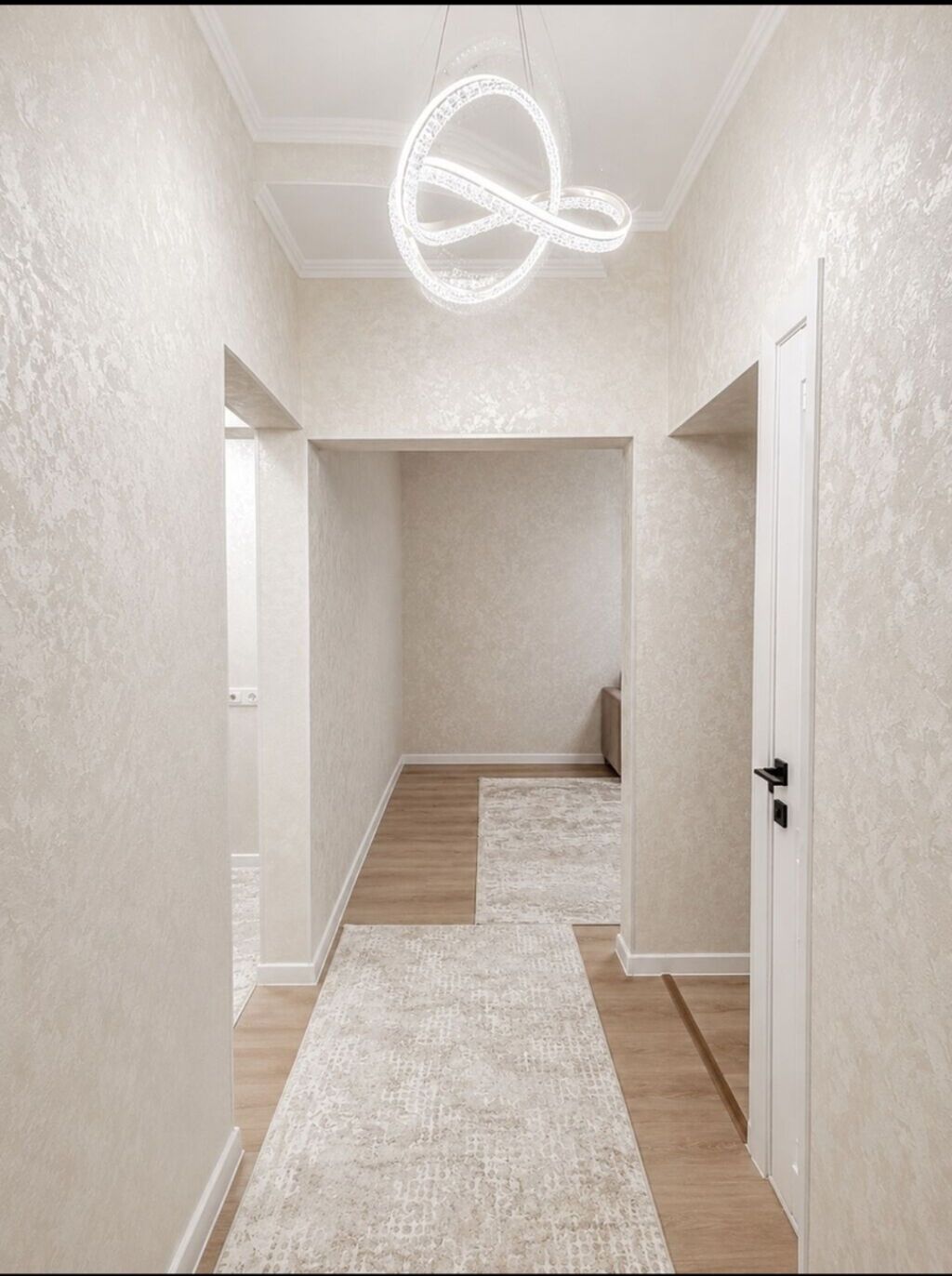 3 комнаты, 74 м², 5 мкр 106 серия, 9 этаж, Евроремонт: фото 8