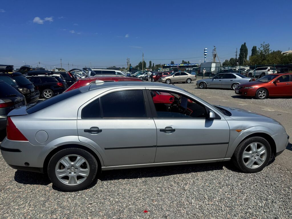 Ford Mondeo: 2000 г., 2 л, Автомат, Бензин, Хэтчбэк: фото 8