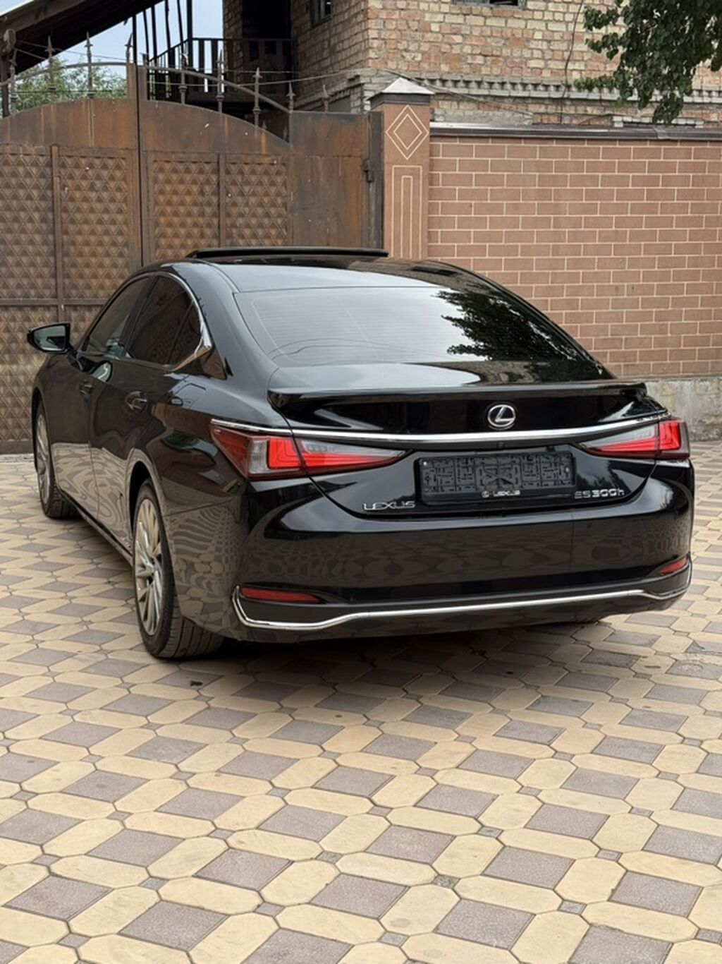 Lexus ES: 2018 г., 2.5 л, Автомат, Гибрид, Седан: фото 6