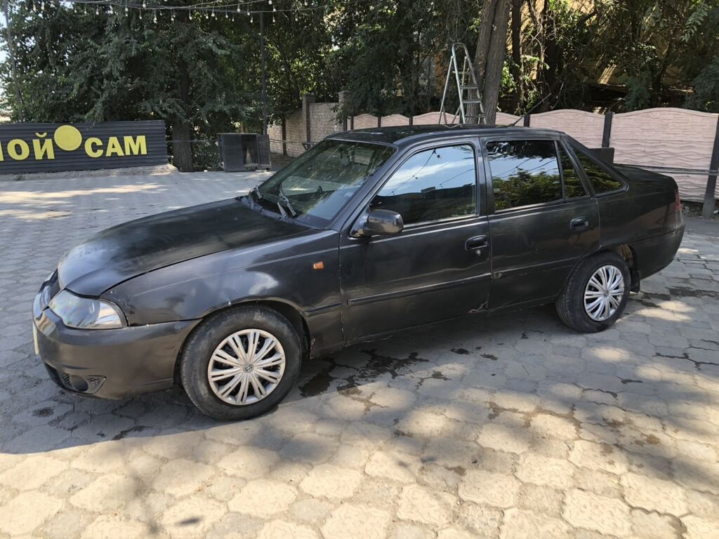 Daewoo Nexia: 2011 г., Механика, Бензин, Седан: фото 2