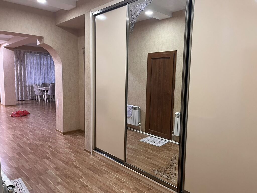 3 otaqlı, Yeni tikili, 132 kv. m