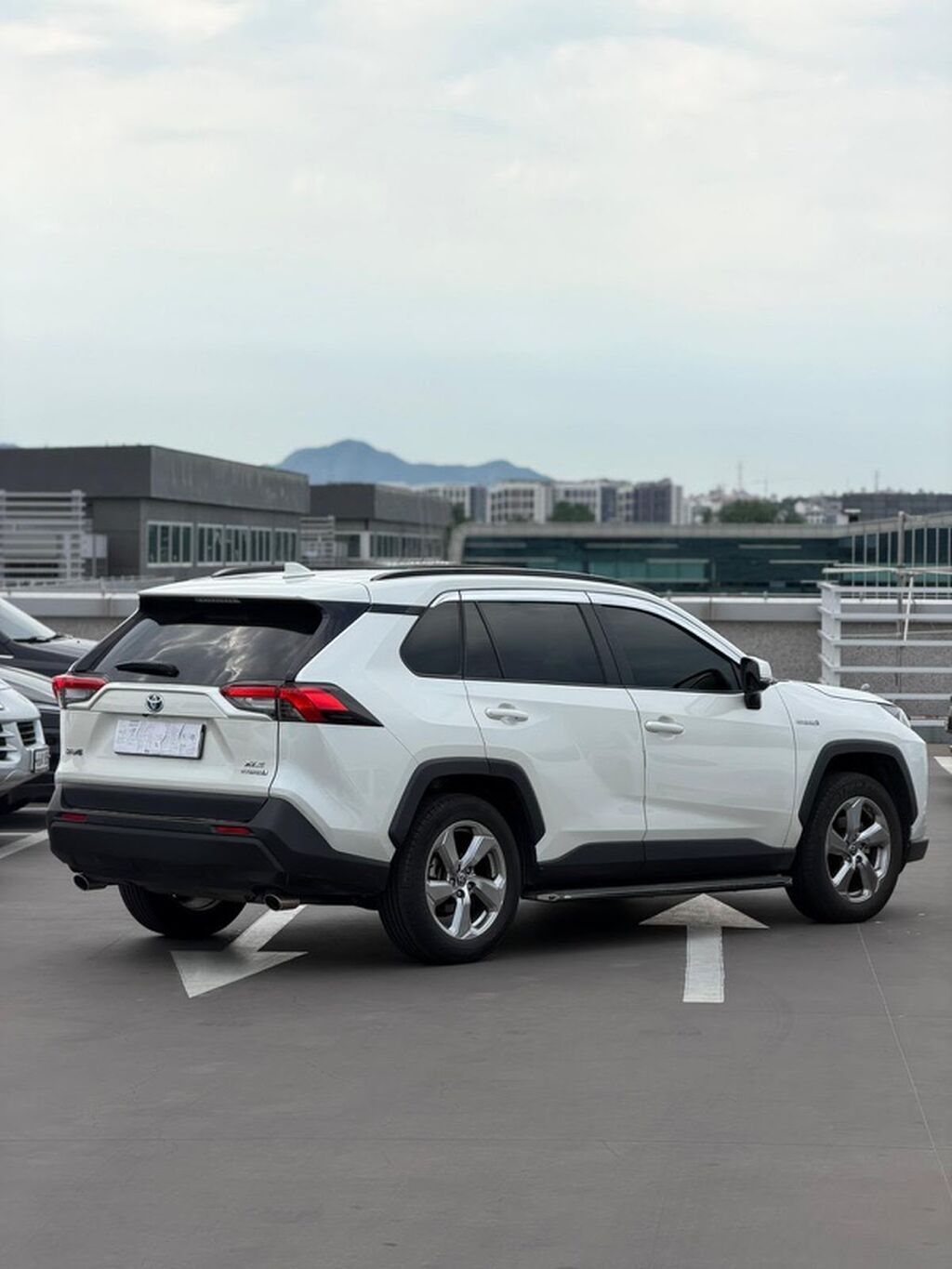 Toyota RAV4: 2020 г., 2.5 л, Автомат, Гибрид, Кроссовер: фото 7