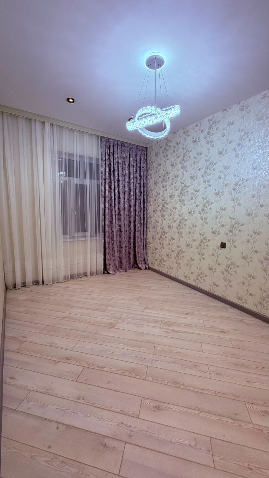 4 otaqlı, 124 kv. m, Kredit var, Yeni təmirli