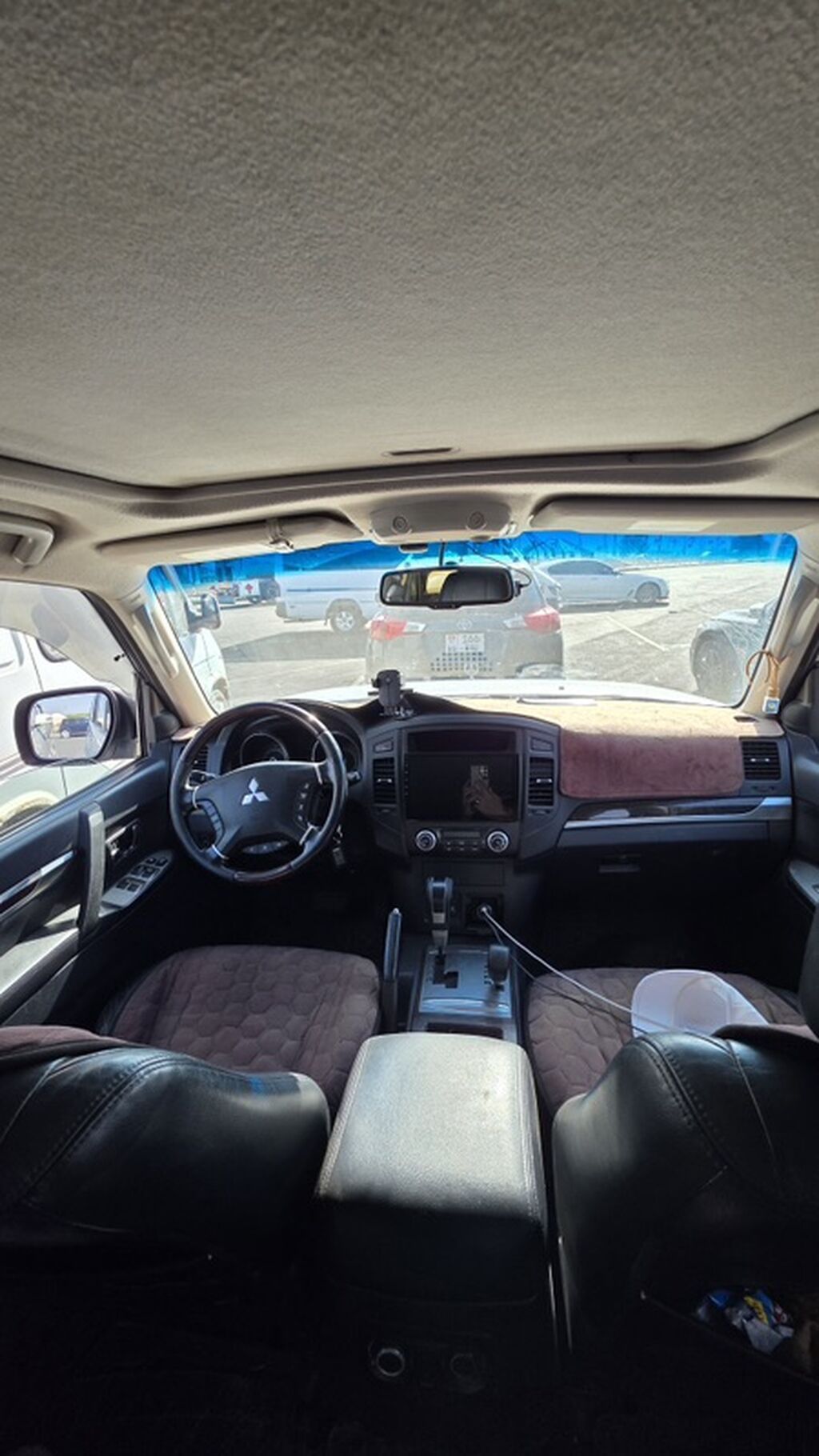 Mitsubishi Pajero: 2011 г., Автомат, Бензин, Внедорожник: фото 4