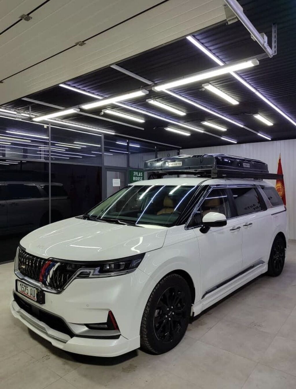 Kia Carnival: 2021 г., 3.5 л, Автомат, Бензин: фото 3