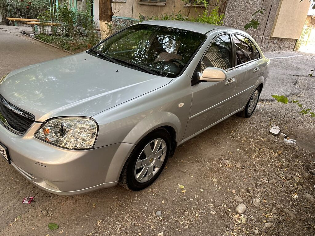 Chevrolet Lacetti: 2007 г., 1.6 л, Механика, Газ, Седан: фото 3