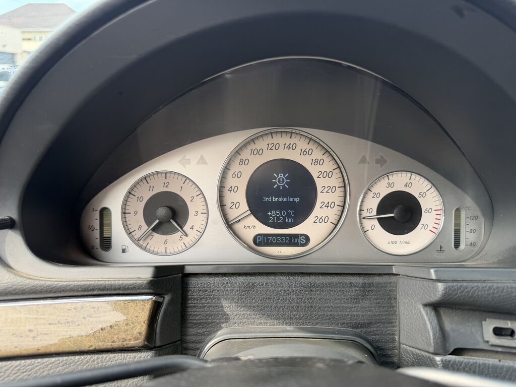 Mercedes-Benz E-Class: 2002 г., 5 л, Автомат, Бензин, Седан: фото 7