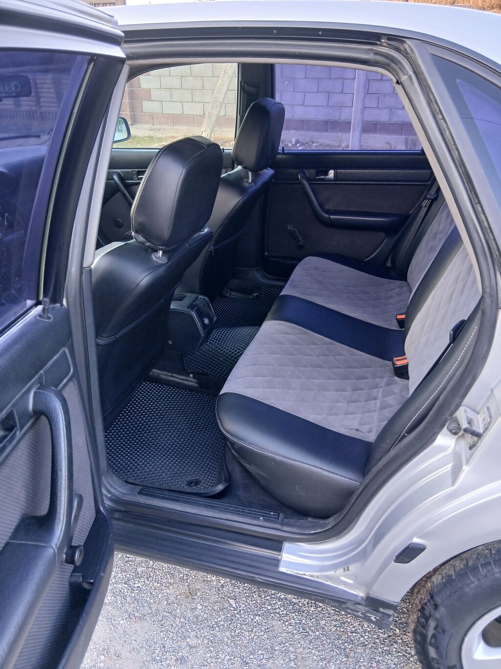 Продаю Audi 100 1992 г., 2.3 л, механика, бензин: фото 8