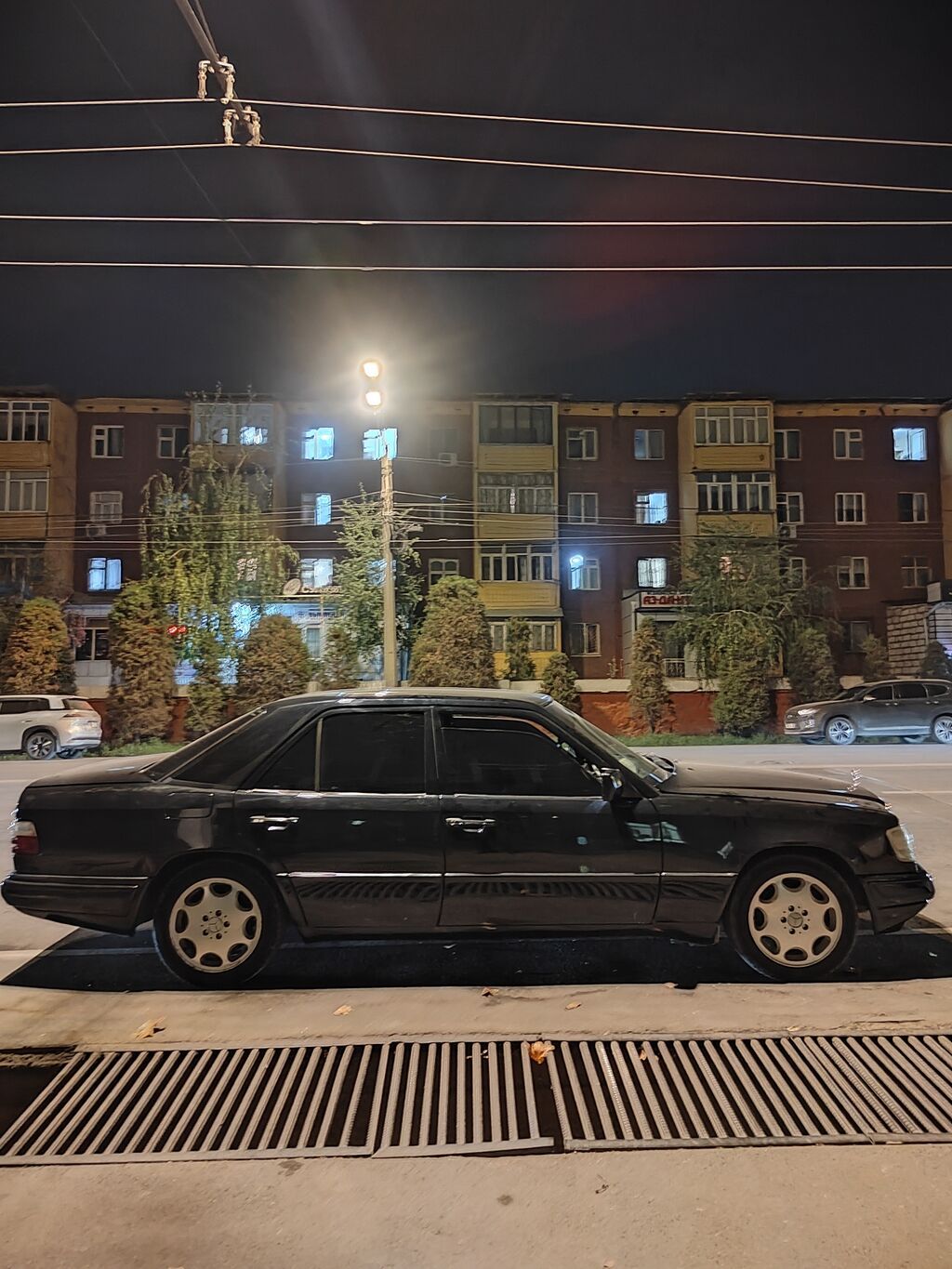 Mercedes-Benz W124: 1993 г., 2.2 л, Механика, Бензин, Седан: фото 2