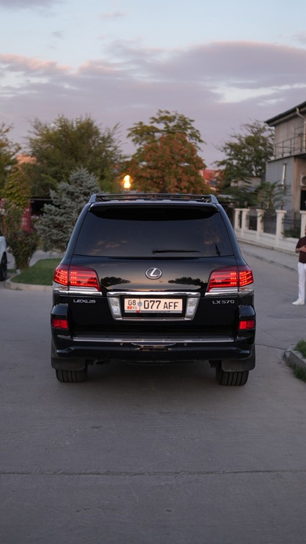 Lexus LX: 2013 г., 5.7 л, Автомат, Газ, Внедорожник: фото 4