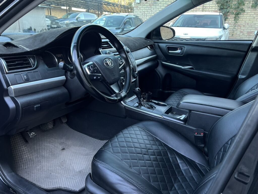 Toyota Camry: 2017 г., 2.5 л, Автомат, Бензин, Седан: фото 7