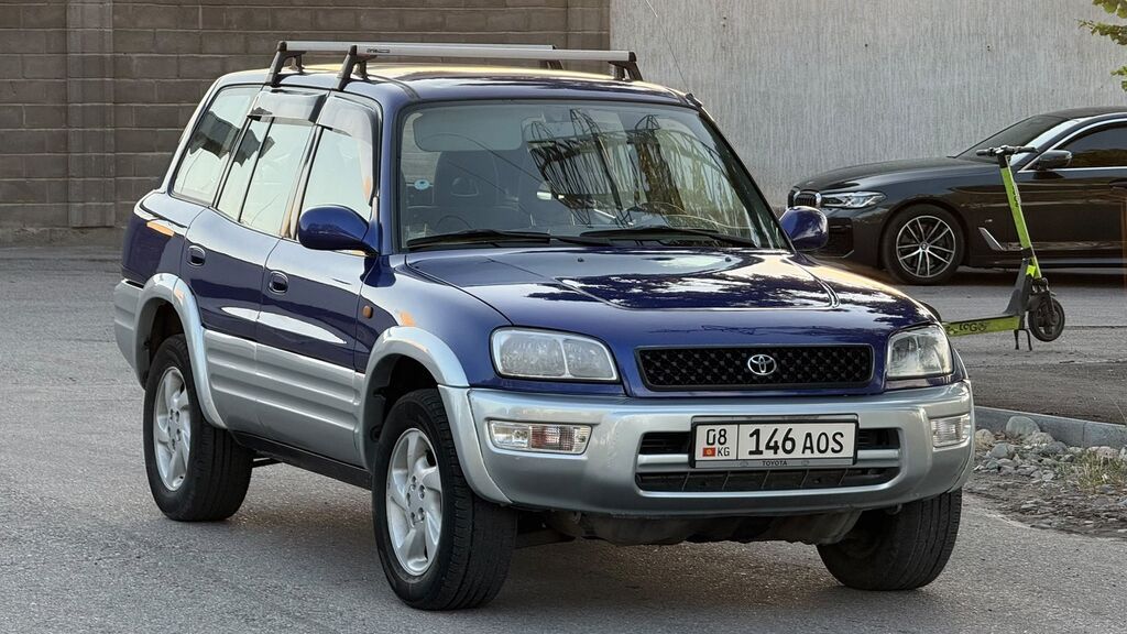 Toyota RAV4: 1999 г., 2 л, Автомат, Бензин, Кроссовер: фото 2