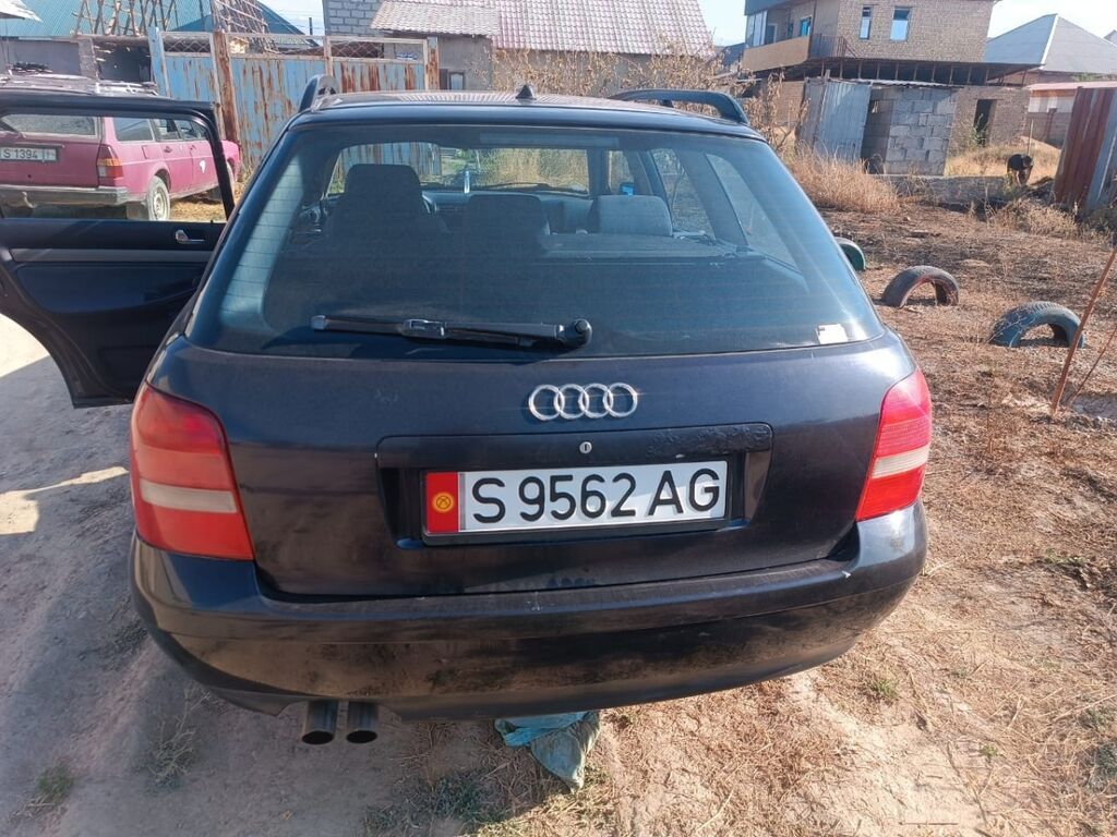 Audi A4 Avant 2000 г., 2.4 л, автомат: фото 2