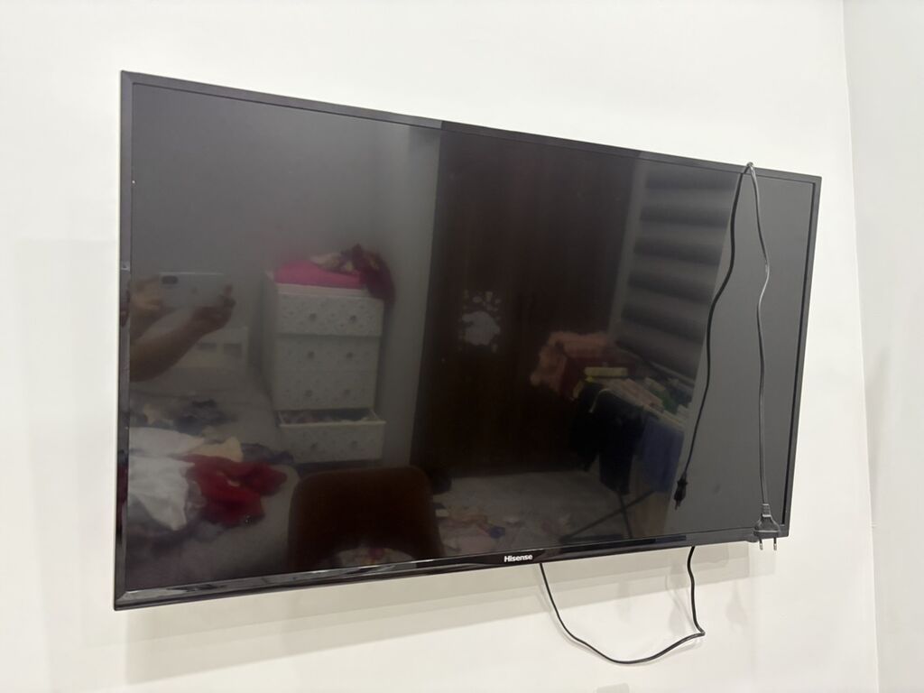 Телевизор Hisense, диагональ около 48–50" (серия с тонкими рамками): фото 3