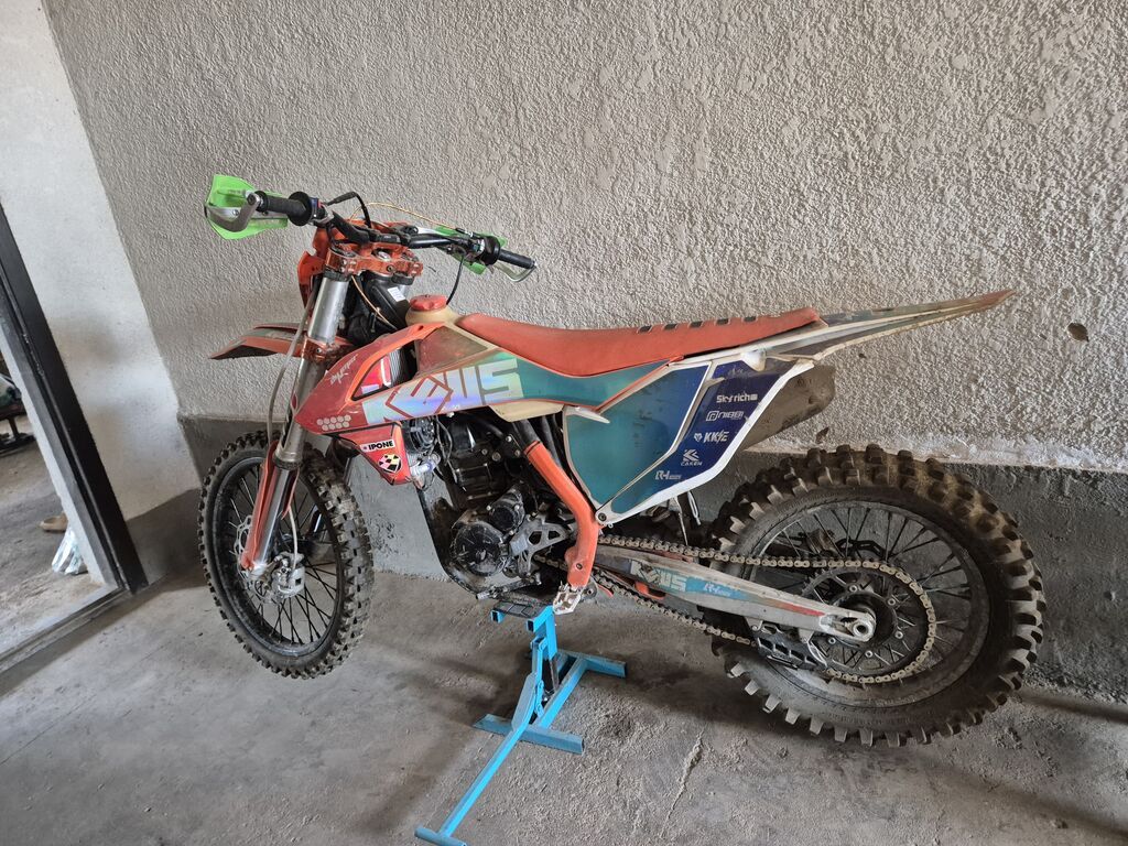 Эндуро/кроссовый мотоцикл (аналог KTM) с мощной одноцилиндровой ДВС и: фото 2