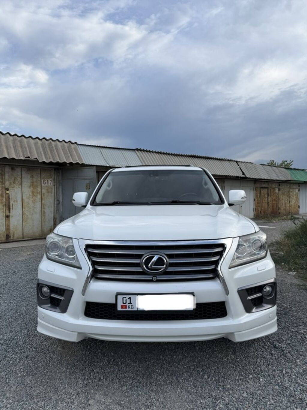 Lexus LX: 2012 г., 5.7 л, Автомат, Газ, Внедорожник: фото 1