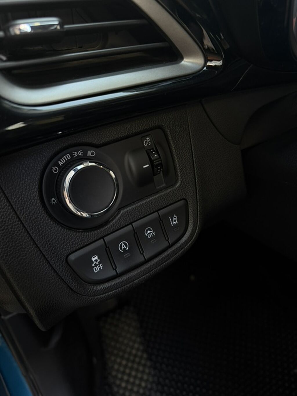 Chevrolet Spark: 2019 г., 1 л, Автомат, Бензин, Хэтчбэк: фото 2