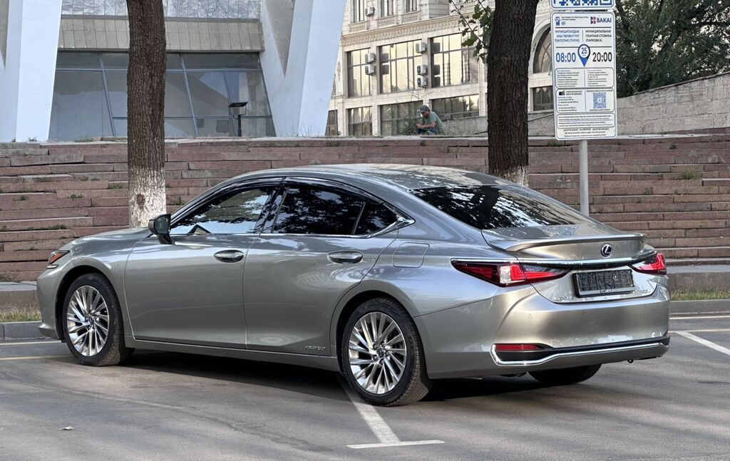 Lexus ES: 2019 г., 2.5 л, Вариатор, Гибрид, Седан: фото 5