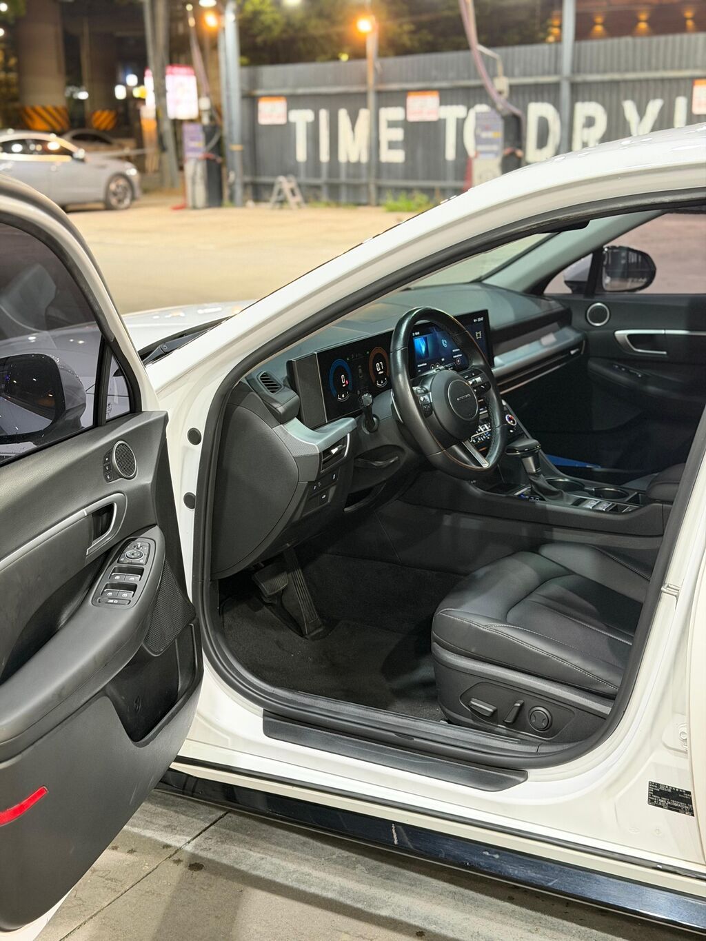 Hyundai Sonata: 2023 г., 2 л, Автомат, Газ, Седан: фото 2