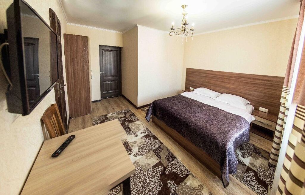 6 комнат и более, 400 м², 900 соток, Бишкек, Собственник: фото 7