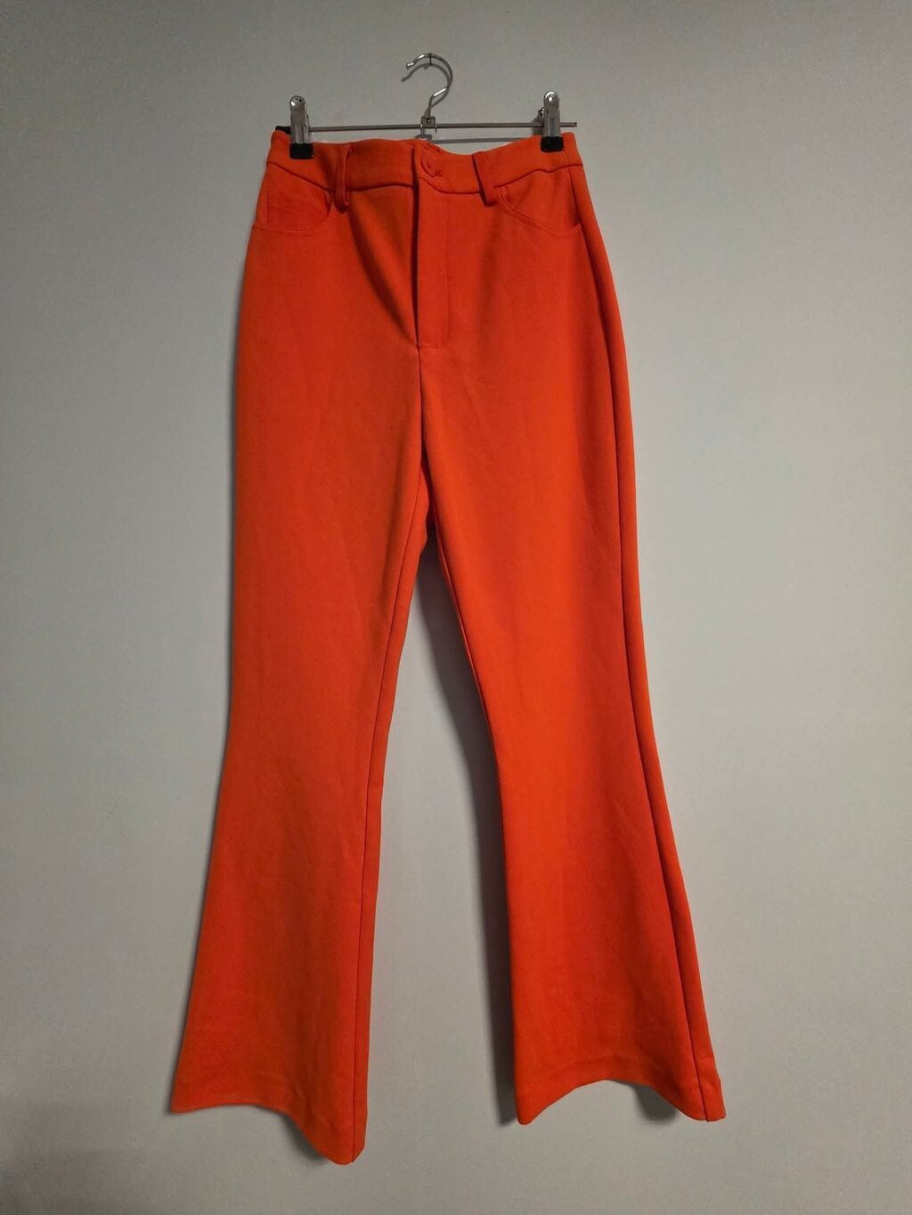Pantalone: Sinsay ženske pantalone – model sa blagim zvonom - Veličina: XS
