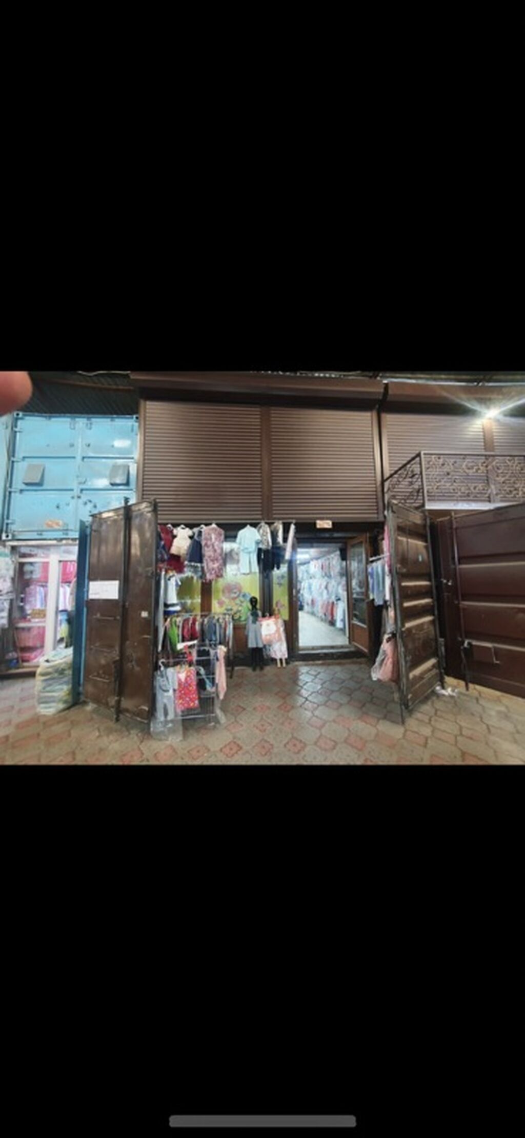 Дордой,р-к Восток, продаю двойной контейнер, три этажа