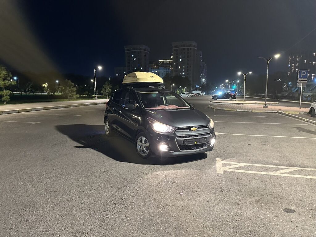 Chevrolet Spark: 2017 г., 1 л, Автомат, Бензин, Хэтчбэк: фото 2