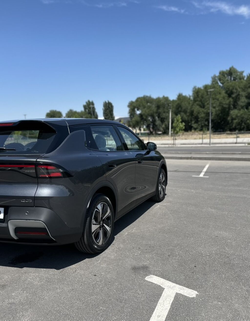 Changan Qiyuan Q05: 2026 г., 0.1 л, Вариатор, Электромобиль, Кроссовер — фото 5