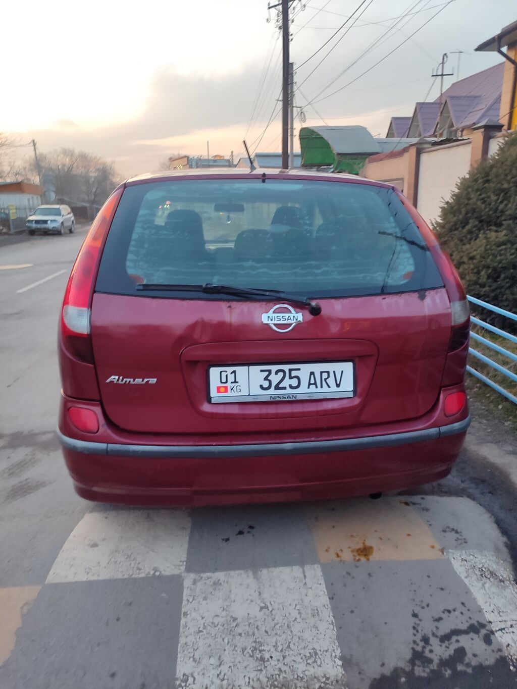 Nissan Almera Tino: 2000 г., 2.1 л, Механика, Бензин, Минивэн: фото 2