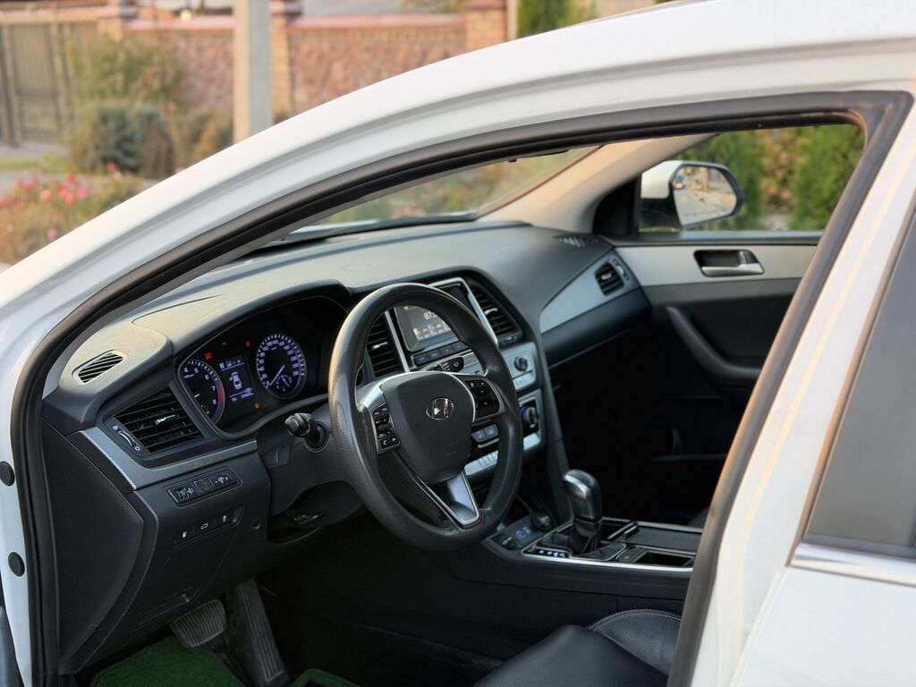 Hyundai Sonata: 2021 г., 2 л, Автомат, Газ, Седан: фото 7