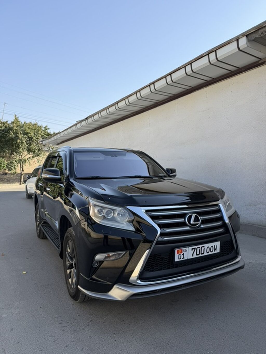 Lexus GX: 2017 г., 4.6 л, Автомат, Бензин, Внедорожник: фото 1
