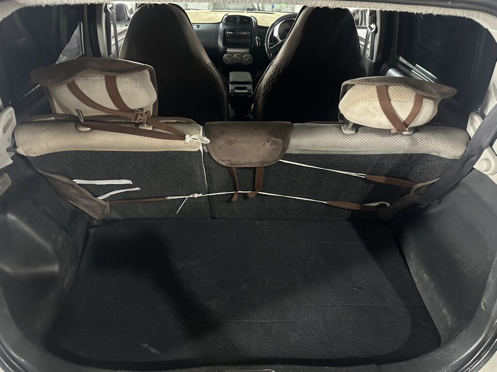 Toyota Passo: 2004 г., Автомат, Бензин, Хэтчбэк: фото 6