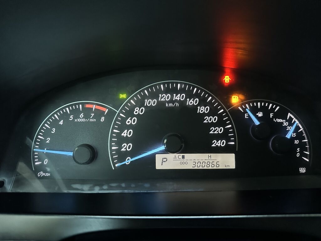 Toyota Camry: 2011 г., Бензин, Седан: фото 6