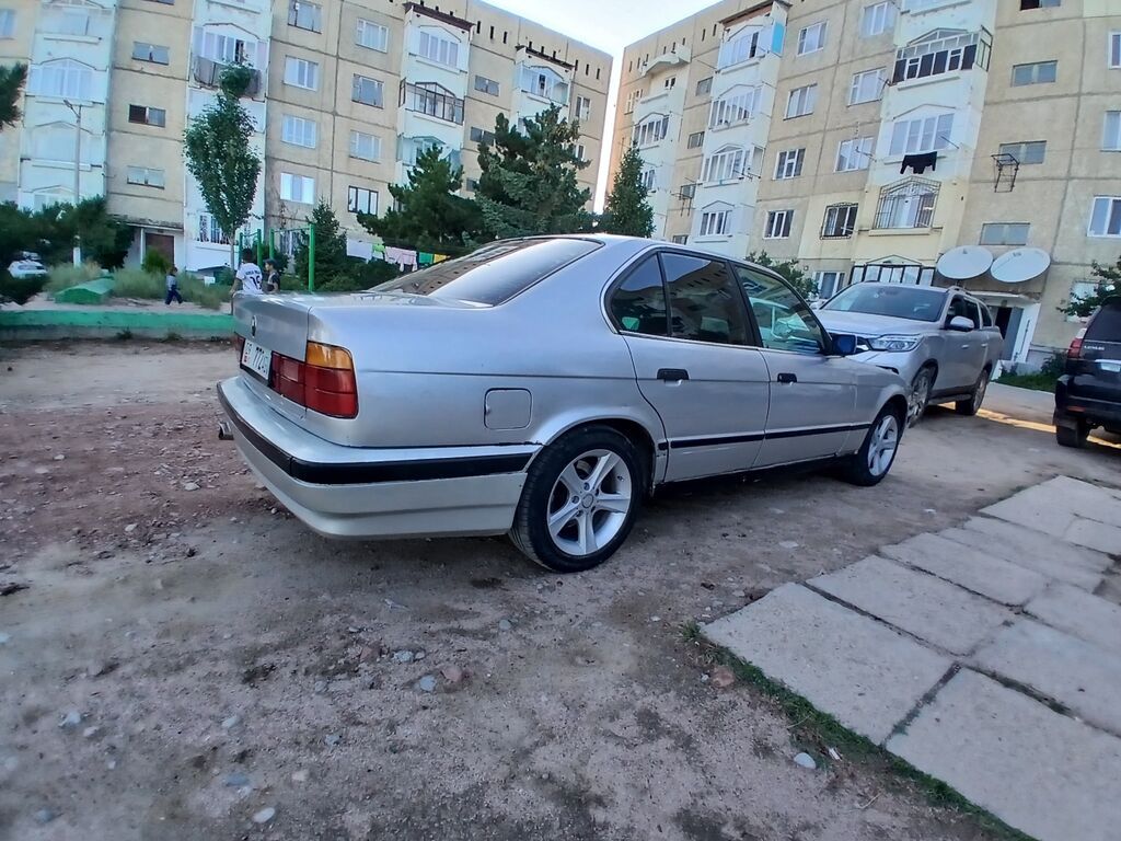 BMW 5 series: 1993 г., 2 л, Механика, Бензин, Седан — фото 5